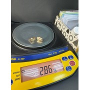 Серьги золотые с фианитами, золото 585 (14K), вес 2.8 г.