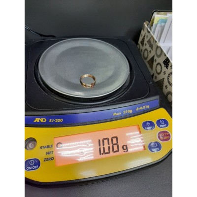 Кольцо золотое с фианитом, золото 585 (14K), вес 1 г. Кольцо золотое с фианитом, золото 585 (14K), вес 1 г.