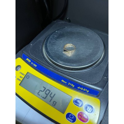 Печатка золотая с эмалью, золото 585 (14K), вес 2.9 г. Печатка золотая с эмалью, золото 585 (14K), вес 2.9 г.