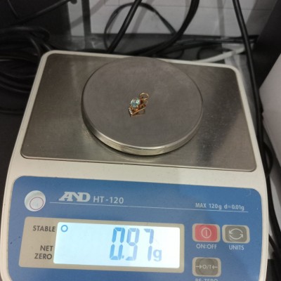 Подвеска золотая с фианитами , золото 585 (14K), вес 0.9 г. Подвеска золотая с фианитами , золото 585 (14K), вес 0.9 г.