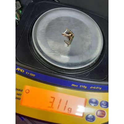 Серьги золотые с фианитами и изумрудами синтетич., золото 585 (14K), вес 3.1 г. Серьги золотые с фианитами и изумрудами синтетич., золото 585 (14K), вес 3.1 г.