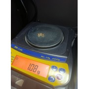 Серьги с фианитами, золото 585 (14K), вес 1 г.